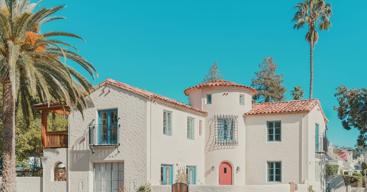 Buying in Encino in 2026: What North and South of Ventura Boulevard Actually Cost