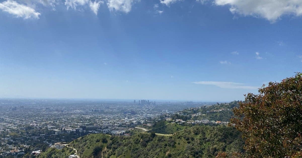 What Does It Actually Cost to Buy a Luxury Home in Los Angeles in 2026?