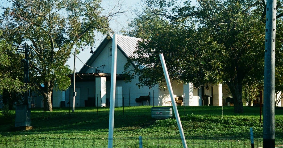 Texas Warranty Deed Types: What Dallas Home Buyers Need to Know Before Closing