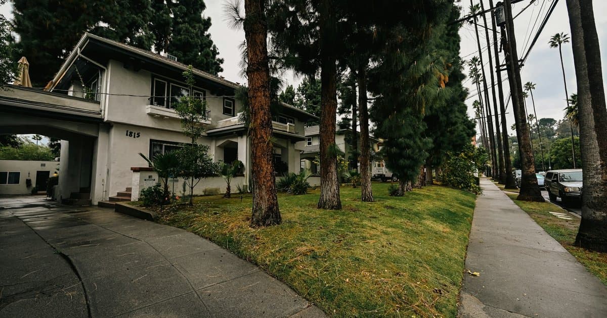 What Does a House in Wilshire Park Cost, and What Does the Historic Overlay Mean?